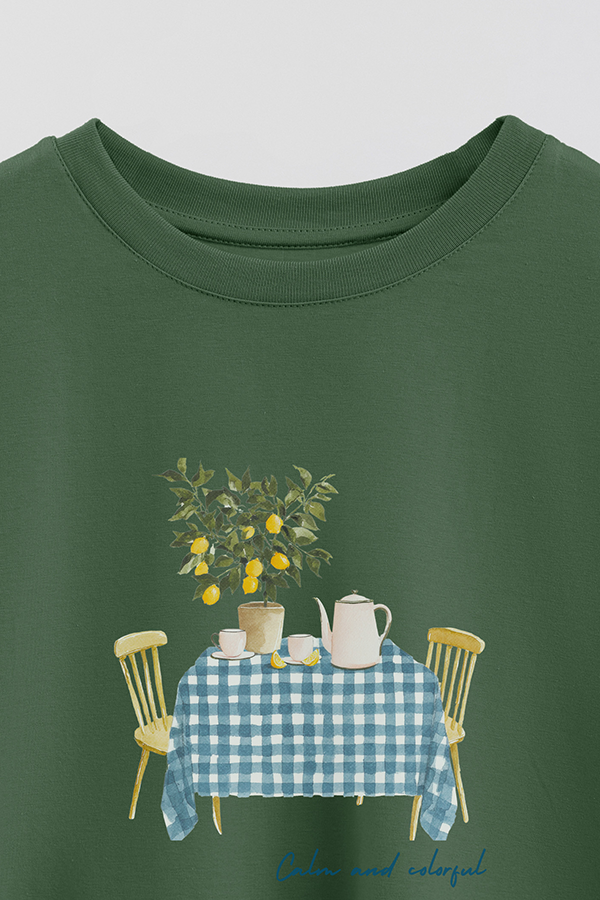 REMERA CROP ESTAMPADA COASTAL CALM AND COLORFUL