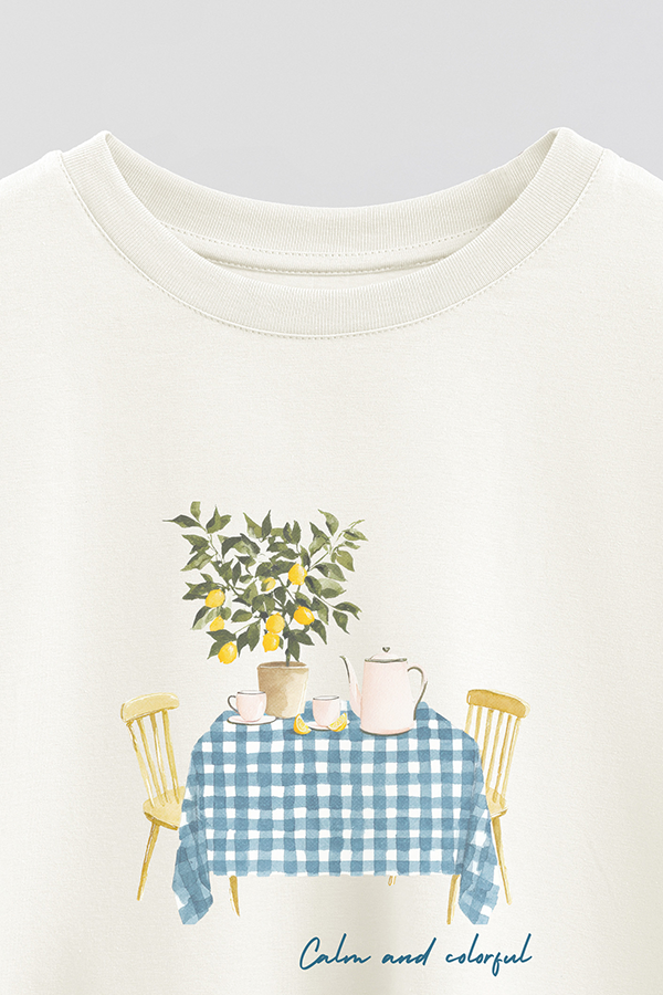 REMERA CROP ESTAMPADA COASTAL CALM AND COLORFUL