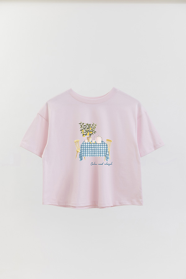 REMERA CROP ESTAMPADA COASTAL CALM AND COLORFUL