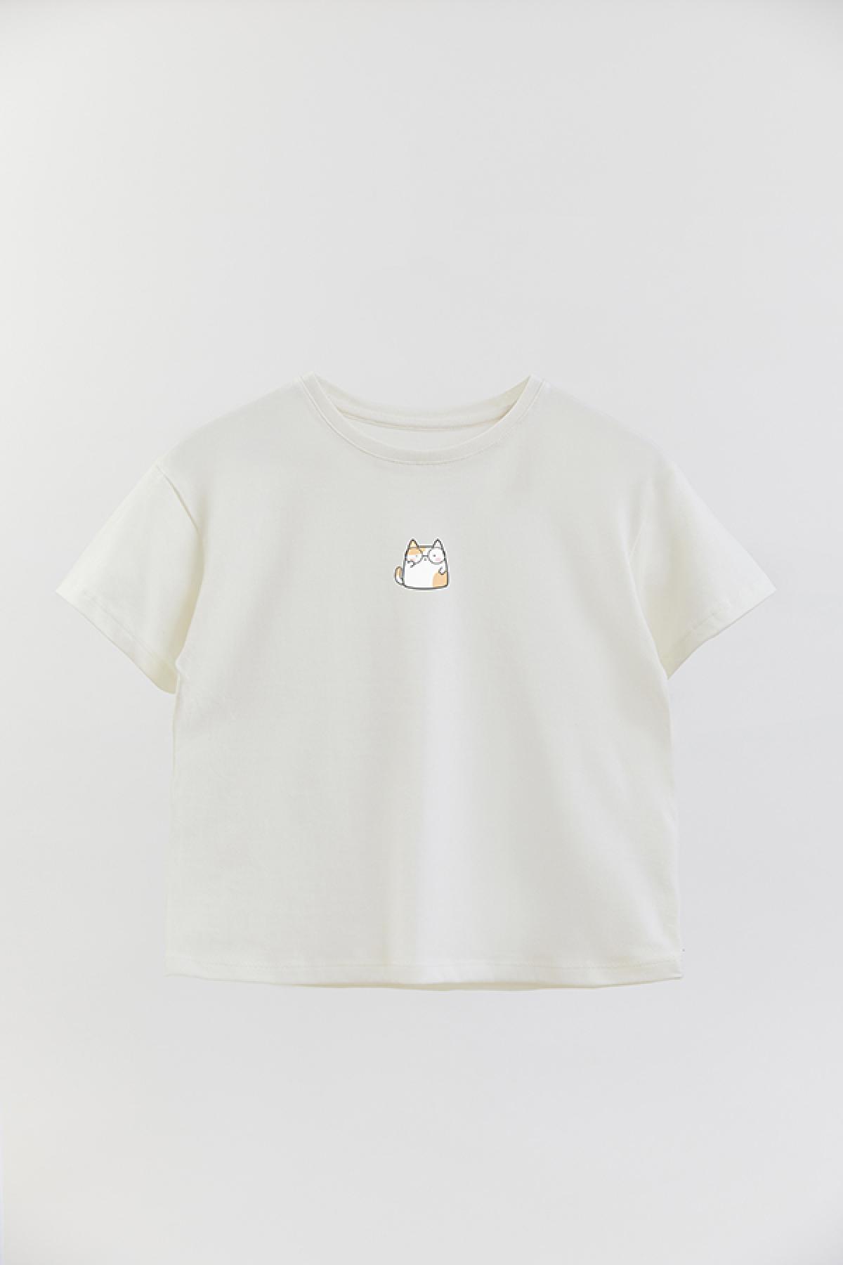 REMERA GIRL OVER MIN CAT 8