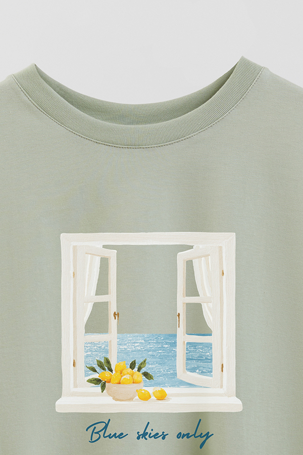 REMERA CROP ESTAMPADA COASTAL BLUE SKIES