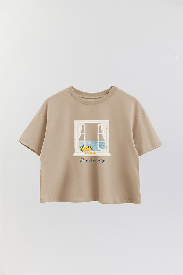 REMERA CROP ESTAMPADA COASTAL BLUE SKIES
