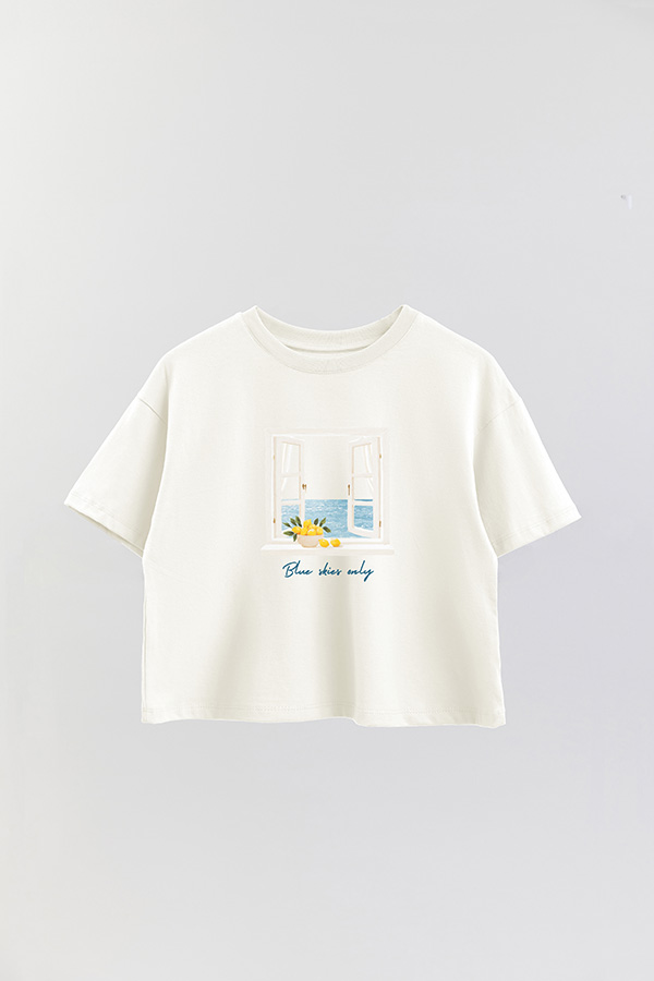 REMERA CROP ESTAMPADA COASTAL BLUE SKIES