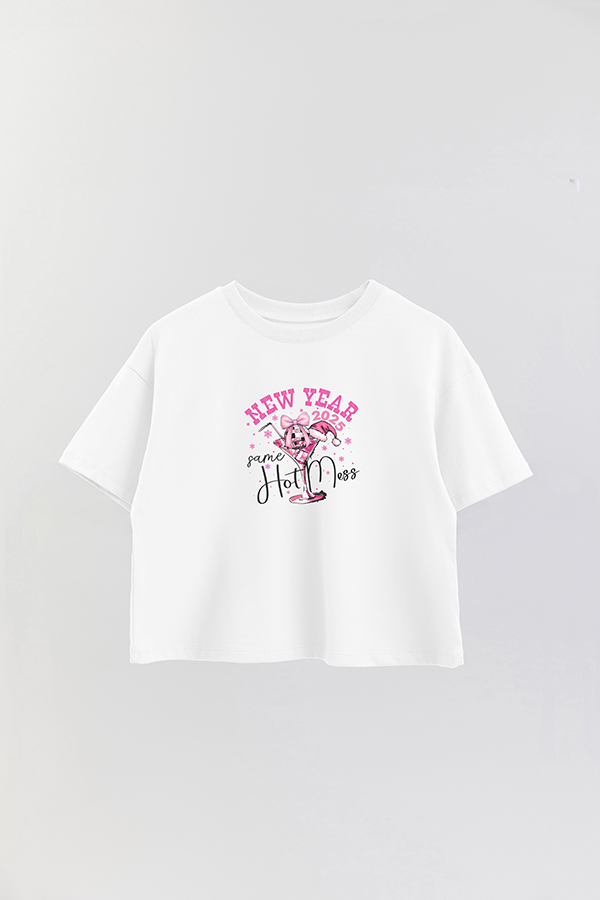 REMERA CROP ESTAMPADA NEW YEAR HOT MESS