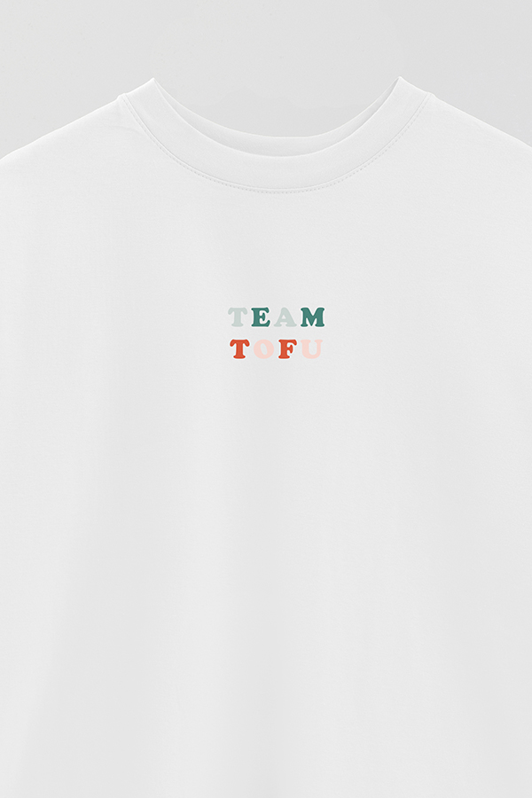 REMERA OVER ESTAMPADA VEGAN TEAM TOFU