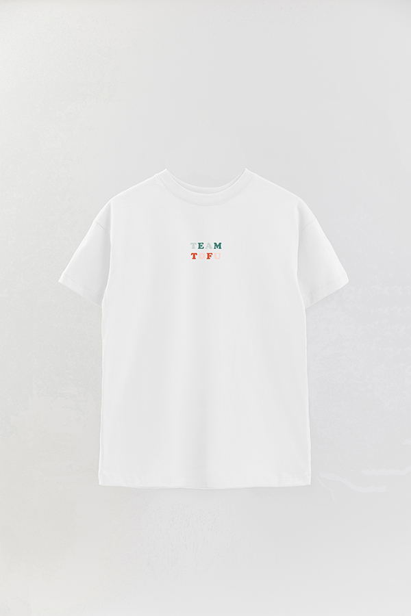 REMERA OVER ESTAMPADA VEGAN TEAM TOFU