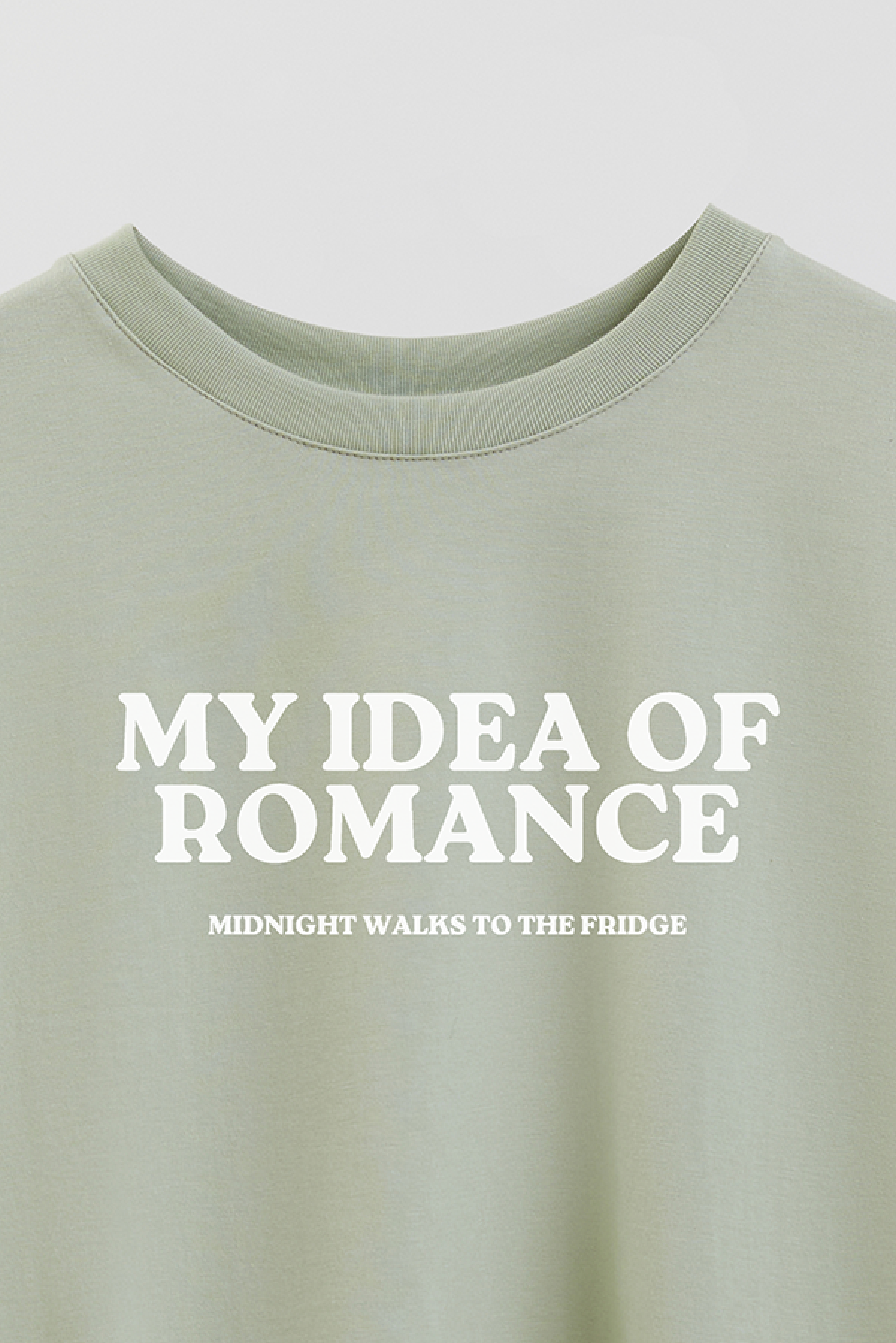 REMERA CROP ESTAMPADA WCV MY IDEA OF ROMANCE