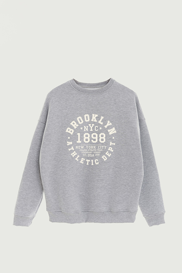 BUZO CREWNECK ESTAMPADO VARSITY BROOKLYN  1898