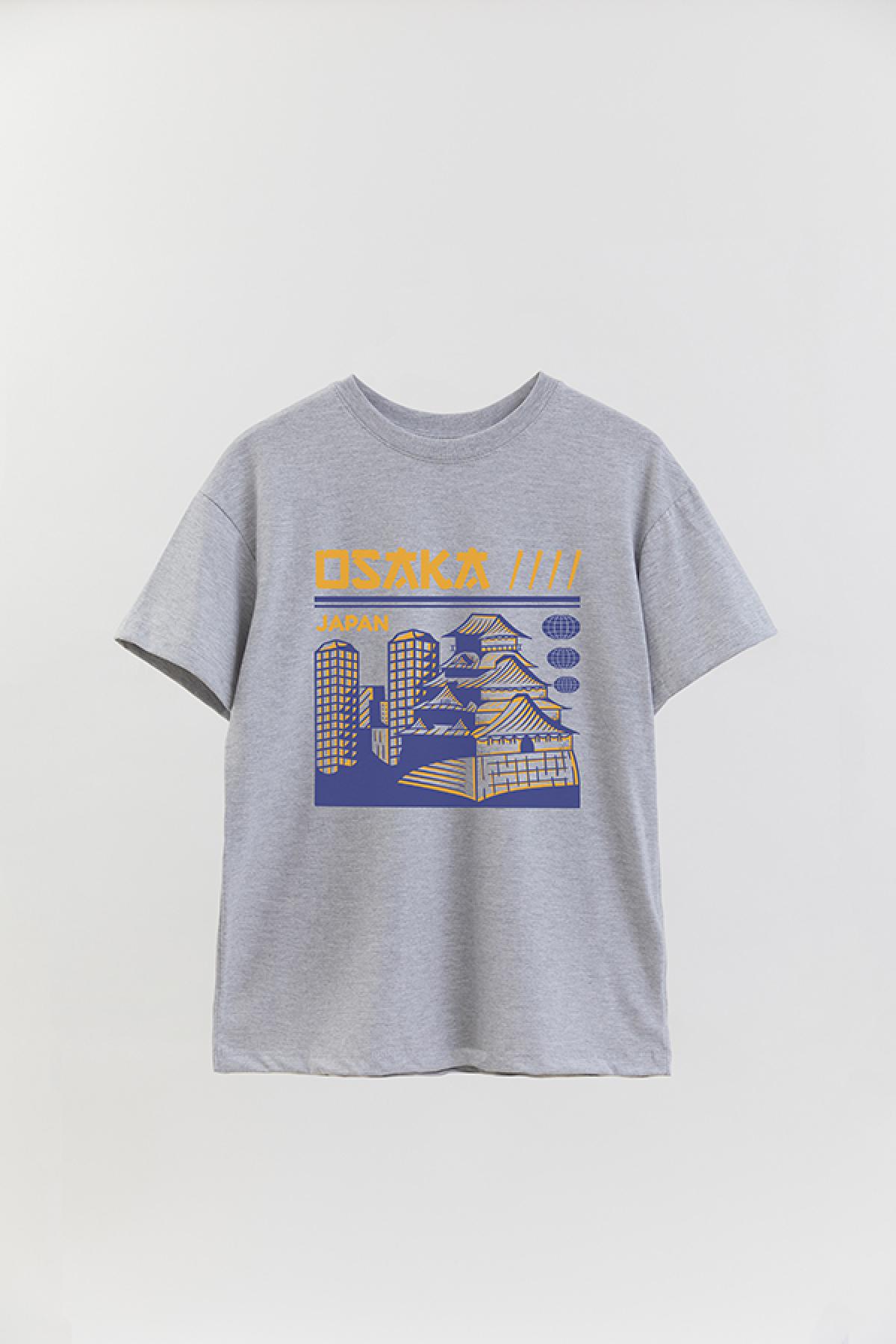 REMERA OVER ESTAMPADA CT OSAKA