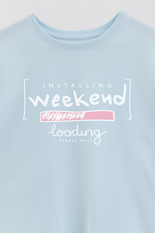 REMERA GIRL OVER INSTALLING WEEKEND