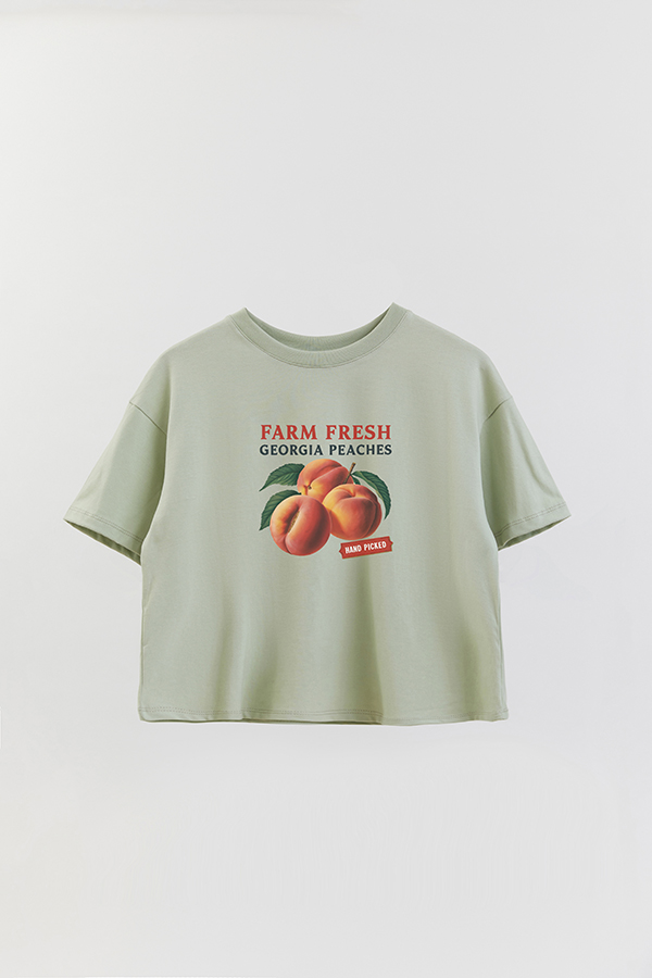 REMERA CROP ESTAMPADA HARVEST FARM FRESH GEORGIA PEACHES