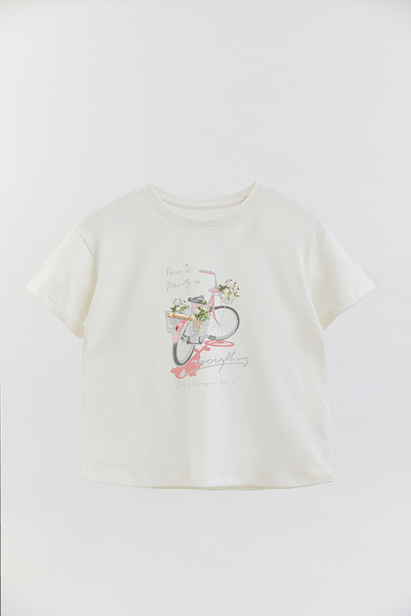 REMERA GIRL OVER BEAUTY IN EVERYTHING