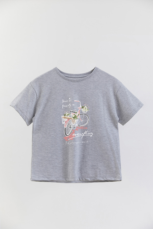 REMERA GIRL OVER BEAUTY IN EVERYTHING