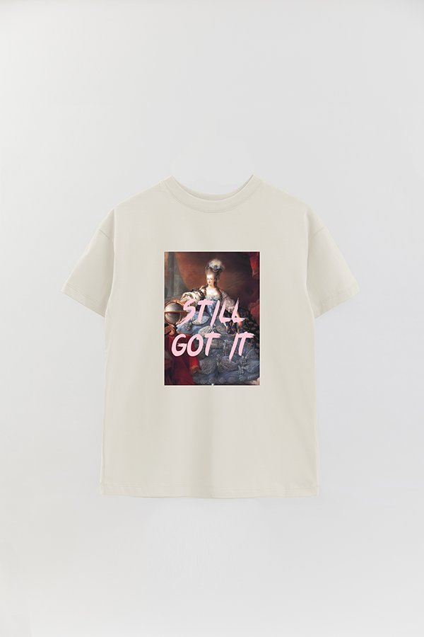 REMERA OVER ESTAMPADA ART COLLECTION 96 STILL GOT IT