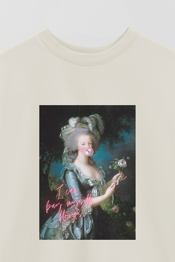 REMERA OVER ESTAMPADA ART COLLECTION 24 I CAN BUY MYSELF FLOWERS 2