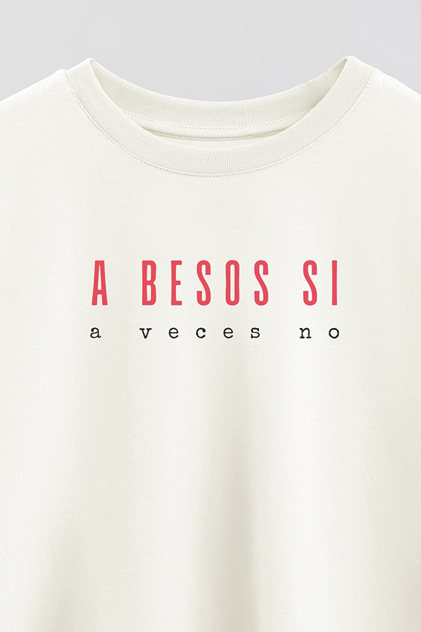 REMERA CROP ESTAMPADA RED BESOS