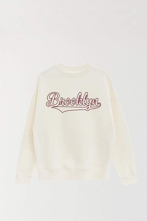 BUZO CREWNECK ESTAMPADO VARSITY BROOKLYN