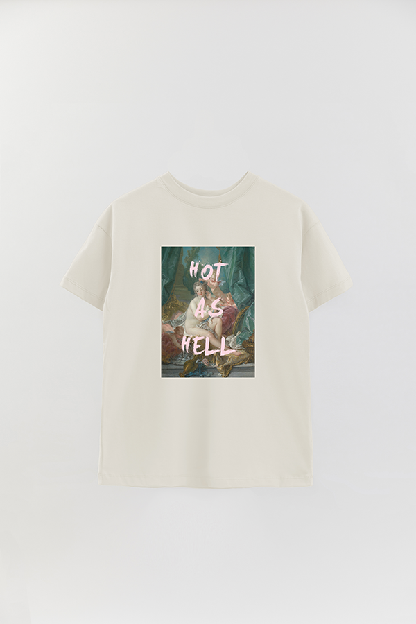 REMERA OVER ESTAMPADA ART COLLECTION 81 HOT AS HELL