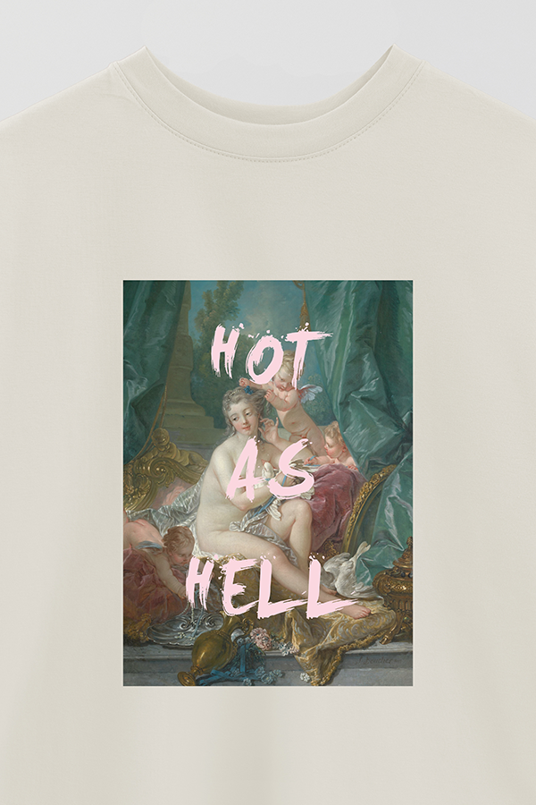 REMERA OVER ESTAMPADA ART COLLECTION 81 HOT AS HELL
