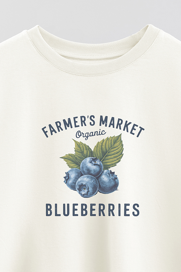 REMERA CROP ESTAMPADA HARVEST FARMER MARKET BLUEBERRY