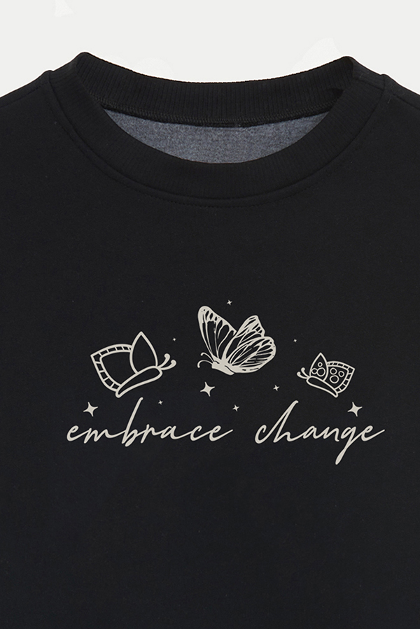 BUZO CROP FRISA ESTAMPADO MINIMAL LOVE EMBRACE 2