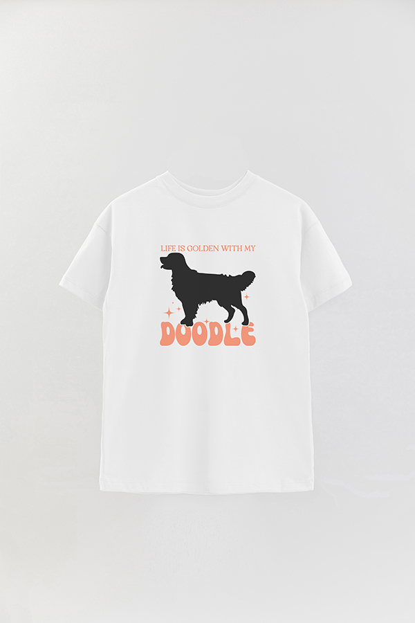 REMERA OVER ESTAMPADA DOG LIFE IS GOLDEN WITH MY DOODLE