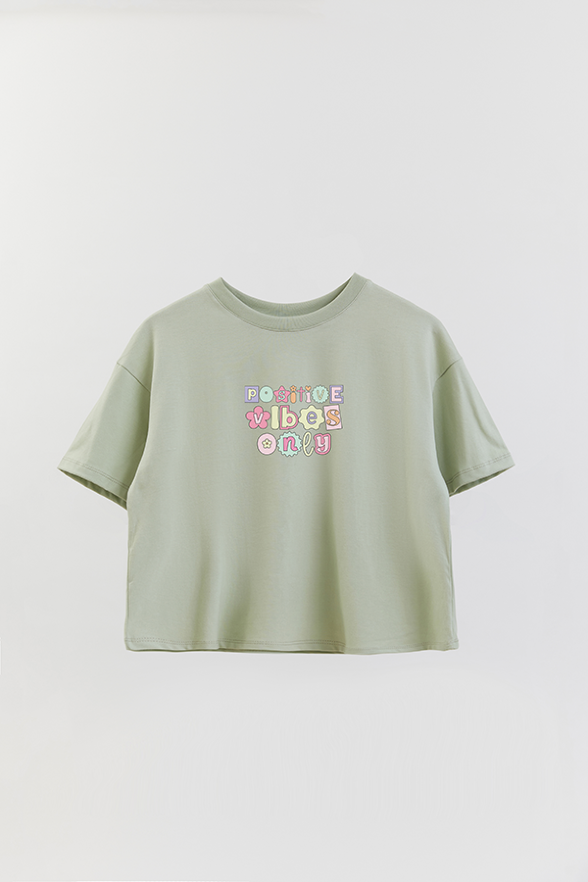 REMERA CROP ESTAMPADA CV4 POSITIVE VIBES ONLY