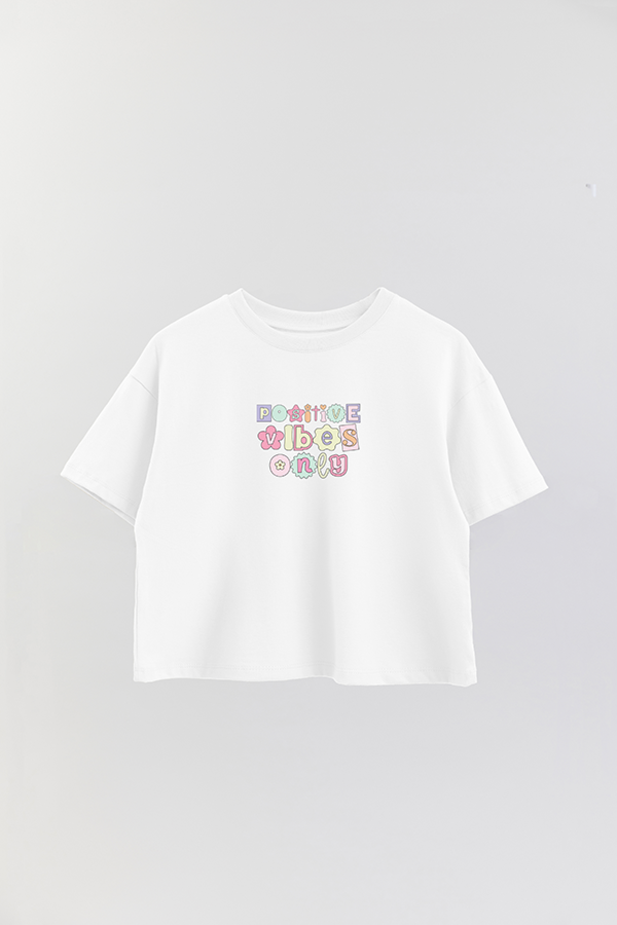 REMERA CROP ESTAMPADA CV4 POSITIVE VIBES ONLY