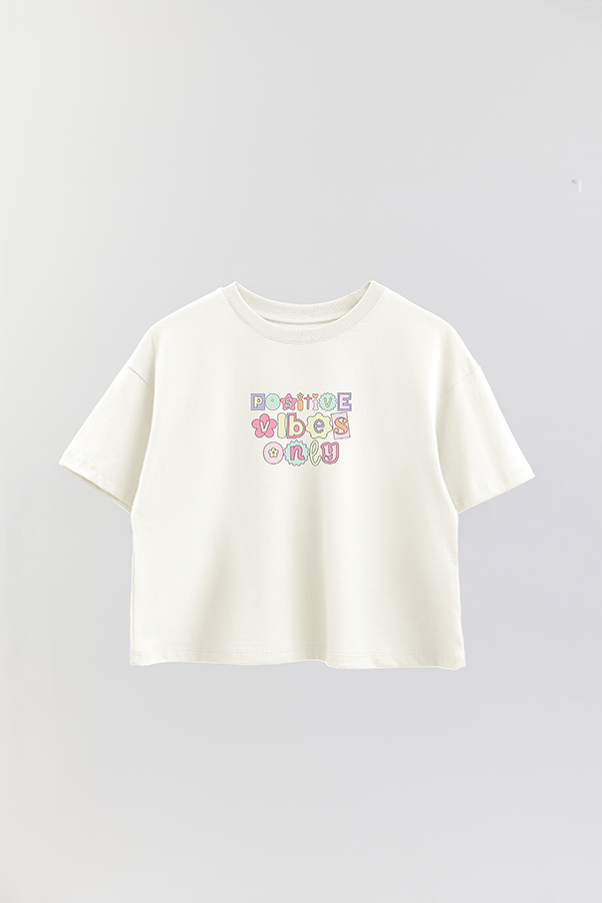 REMERA CROP ESTAMPADA CV4 POSITIVE VIBES ONLY