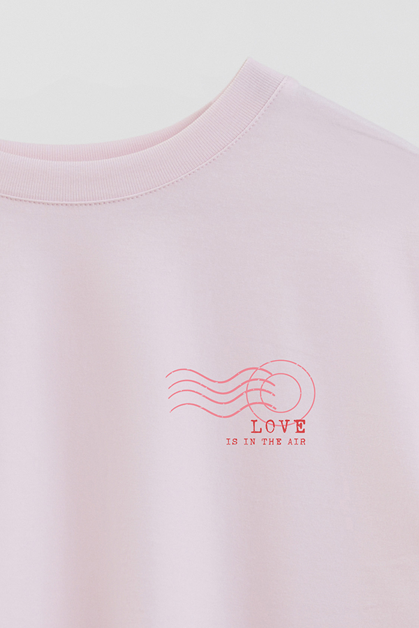 REMERA CROP ESTAMPADA VALENTINE STAMP 8