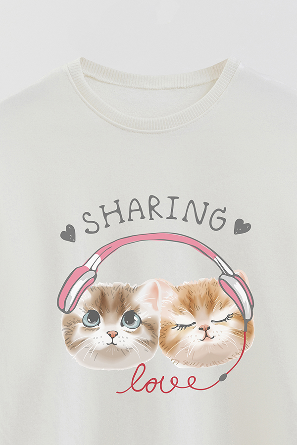 BUZO CREWNECK RUSTICO KITTY DREAMS SHARING