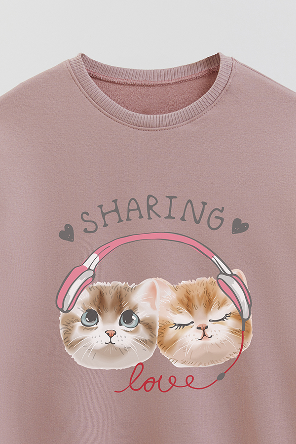 BUZO CREWNECK RUSTICO KITTY DREAMS SHARING