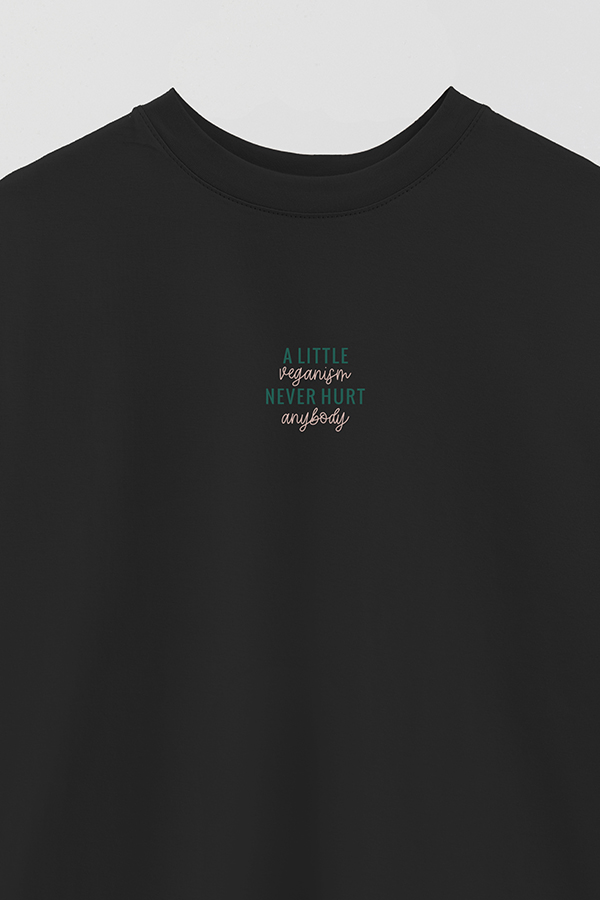 REMERA OVER ESTAMPADA VEGAN LITTLE VEGANISM