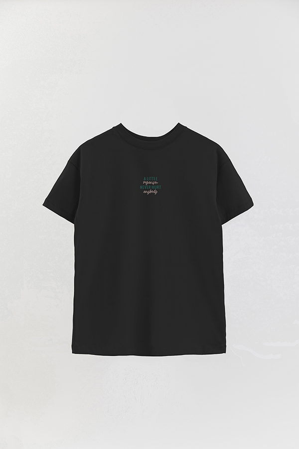 REMERA OVER ESTAMPADA VEGAN LITTLE VEGANISM