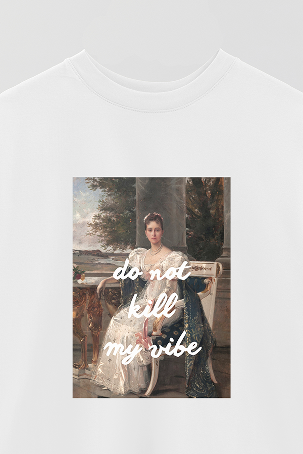 REMERA OVER ESTAMPADA ART COLLECTION 17 DO NOT KILL MY VIBE